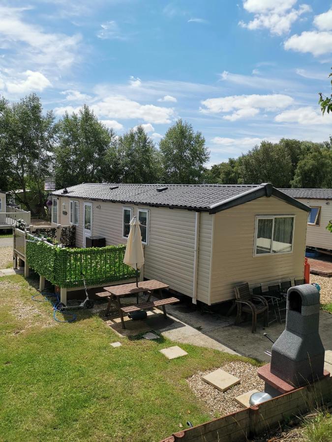 3 Bedroom Caravan With Hot Tub Tattershall Lakes Exteriér fotografie