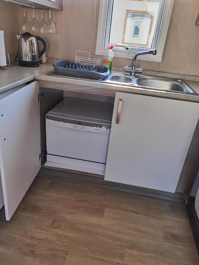 3 Bedroom Caravan With Hot Tub Tattershall Lakes Exteriér fotografie