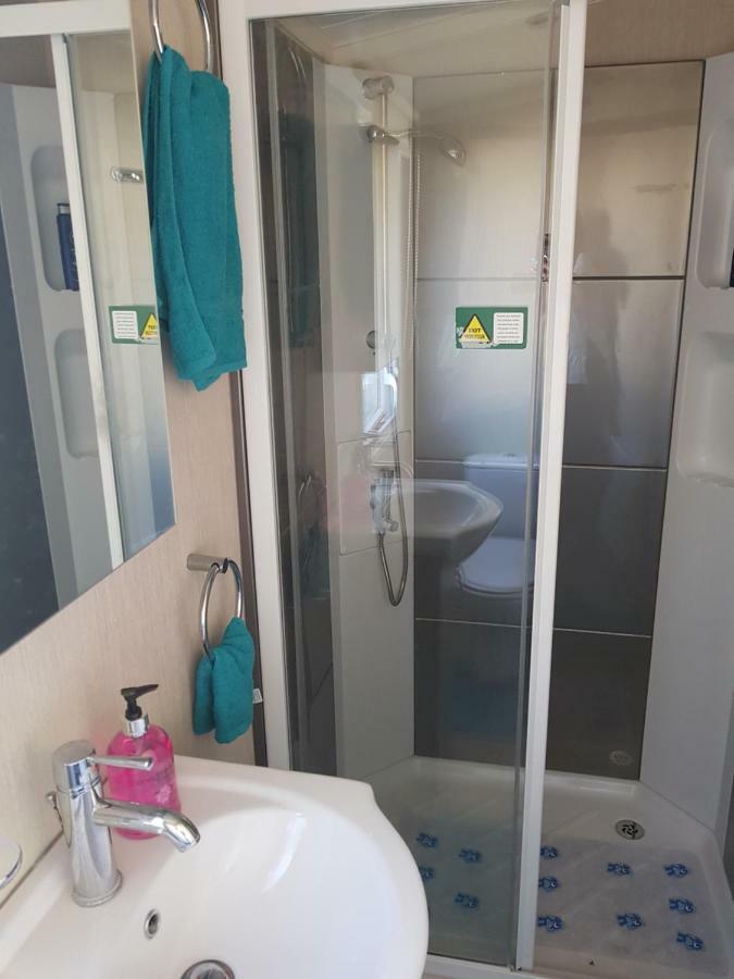 3 Bedroom Caravan With Hot Tub Tattershall Lakes Exteriér fotografie