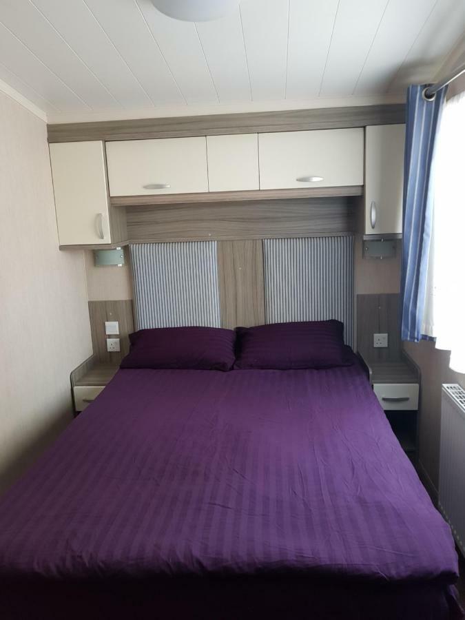3 Bedroom Caravan With Hot Tub Tattershall Lakes Exteriér fotografie