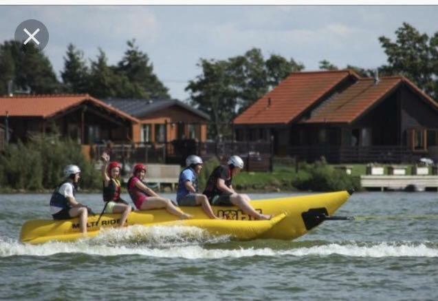 3 Bedroom Caravan With Hot Tub Tattershall Lakes Exteriér fotografie